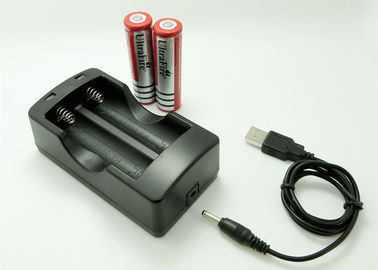 중국 입력 5 V는 USB 케이블을 가진 2 x 18650 Li 이온 건전지를 위한 4.2 볼트 배터리 충전기를 출력했습니다 협력 업체